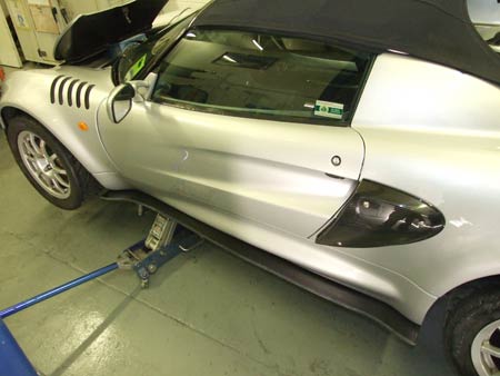 Lotus Elise S1 side sills fitted